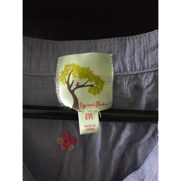 Fig And Flower Embroidered Floral Gauze Lavender Button Down Boho blouse Sz M - Picture 3 of 4